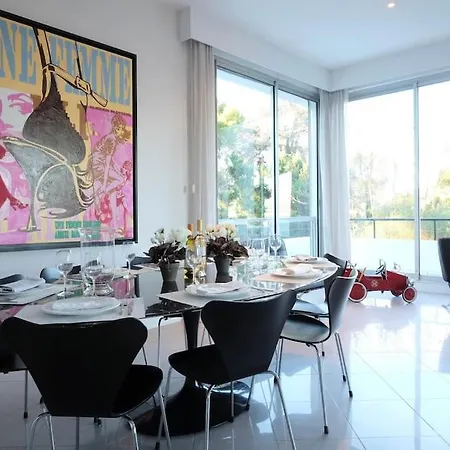 Beautiful 5 Bedroom With Direct Sea View アンティーブ