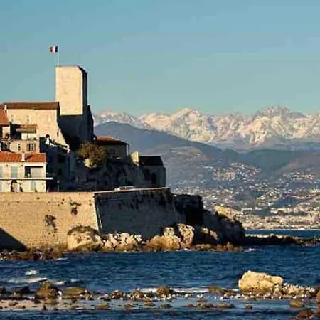 Beautiful 5 Bedroom With Direct Sea View Antibes