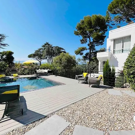 Vila Beautiful 5 Bedroom With Direct Sea View
