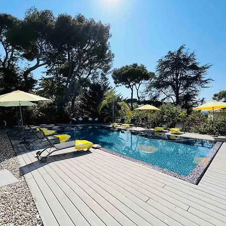 Beautiful 5 Bedroom With Direct Sea View Villa Antibes