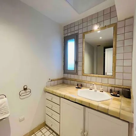 Beautiful 5 Bedroom With Direct Sea View Antibes