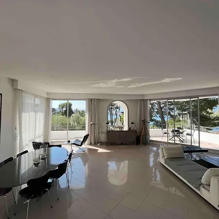 Vila Beautiful 5 Bedroom With Direct Sea View *